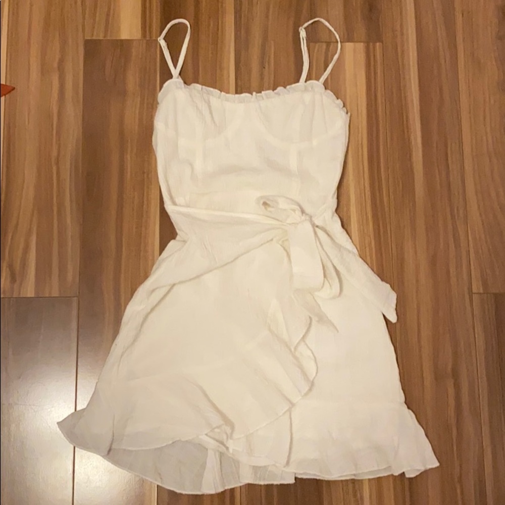 Princess Polly White Wrap Sweetheart Dress Sz 4